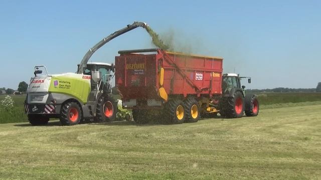 Claas Jaguar 950 en Fendt 926 met Dezeure wagens gras hakselen смотреть онлайн