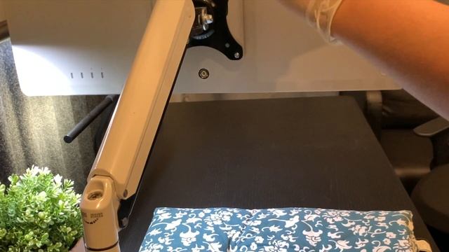 VESA M1 iMac Unboxing & Setup (Silver) смотреть онлайн