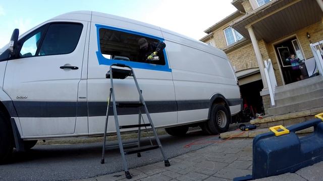 Van Build 3 Windows and vents смотреть онлайн