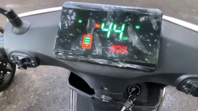 Tesla model S3 Dizayinga prosta boxo beramz 70km 120km yuradi 32a 60v смотреть онлайн