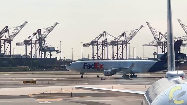 Spotted a FedEx Express MD-11 [N522F] Taking Off from Newark Liberty International Airport!5/16/202 смотреть онлайн