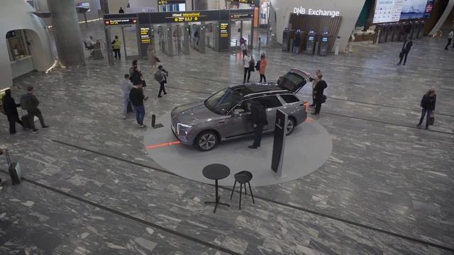 HONGQI E-HS9 utstilt på Oslo lufthavn смотреть онлайн