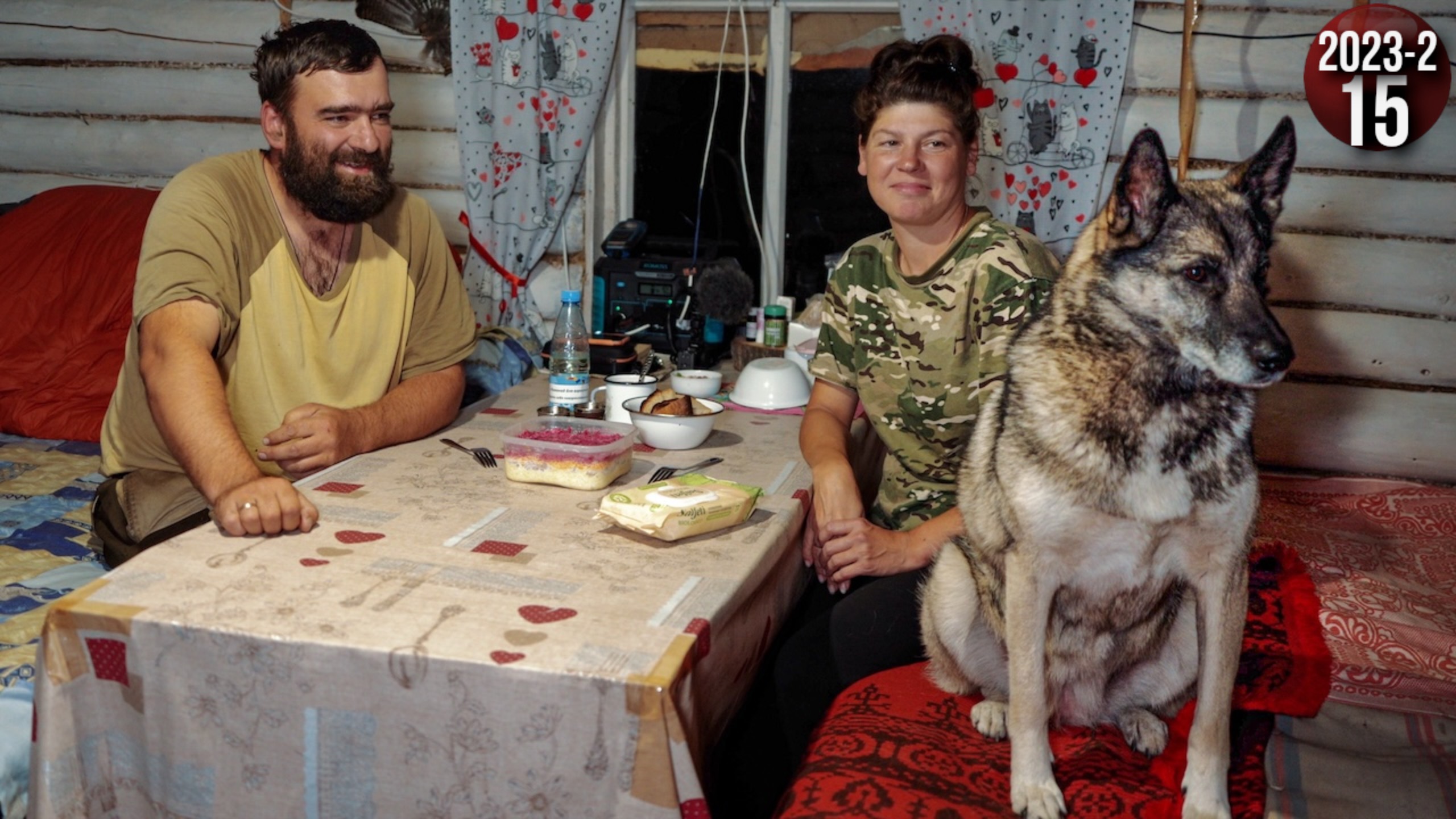 Уехали с женой жить в тайгу Приполярного Урала. Лесные гости. Заготовка дров. Рыба. Ремонт избы. 15с смотреть онлайн