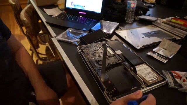 12x the speed for $100? Upgrade your Macbook/Laptop! смотреть онлайн