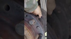 Замена задних колодок МАЗ 5440