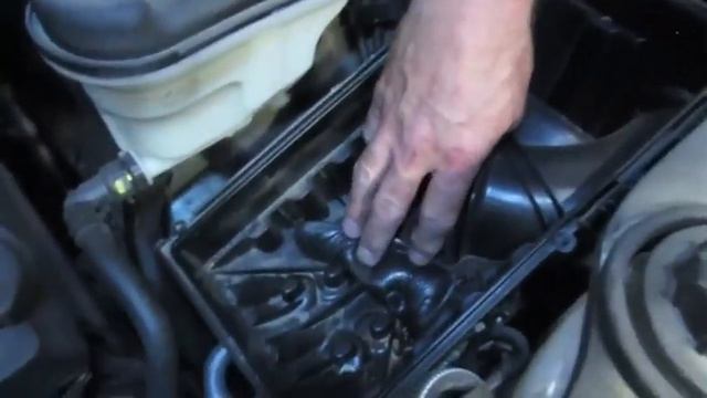 Replace 2 Air Filters on Range Rover Sport 2014 смотреть онлайн