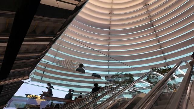 Singapore - Marina Bay Sands Apple Store смотреть онлайн