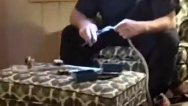 Scott creates an energy saving gizmo while the bunny just sits there смотреть онлайн