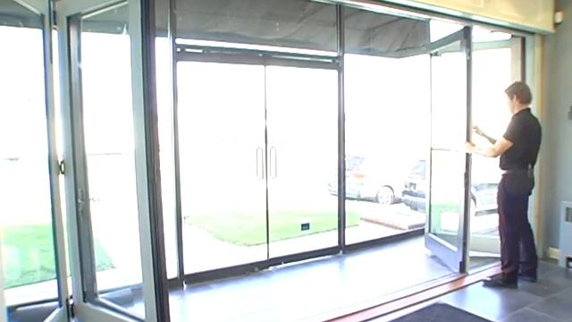 Ridley Windows and Doors Bi Folding Door System смотреть онлайн