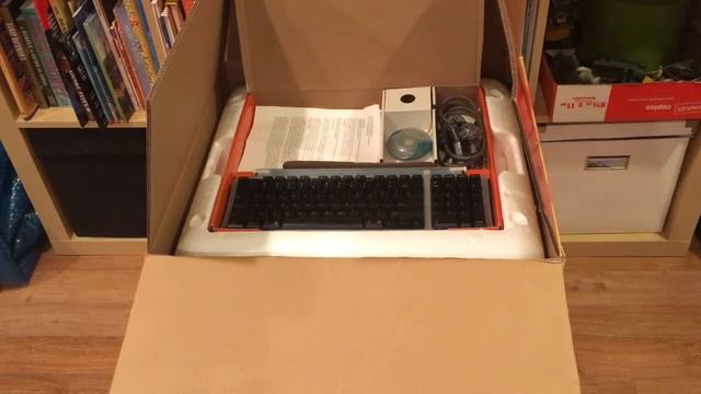 iMac G3 Unboxing And Setup смотреть онлайн