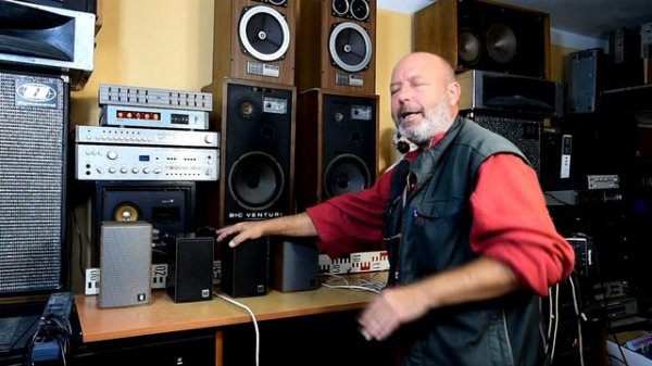 GRUNDIG Super HiFi Micro-Box 320 vs GRUNDIG Box 100 Lautsprecherbox Mini Speaker Box