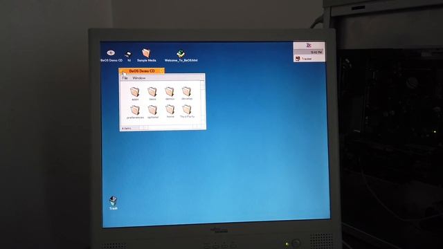 BeOS Live CDs Demo (PC Plus Cover CDs from 1999) - Quick and dirty video смотреть онлайн