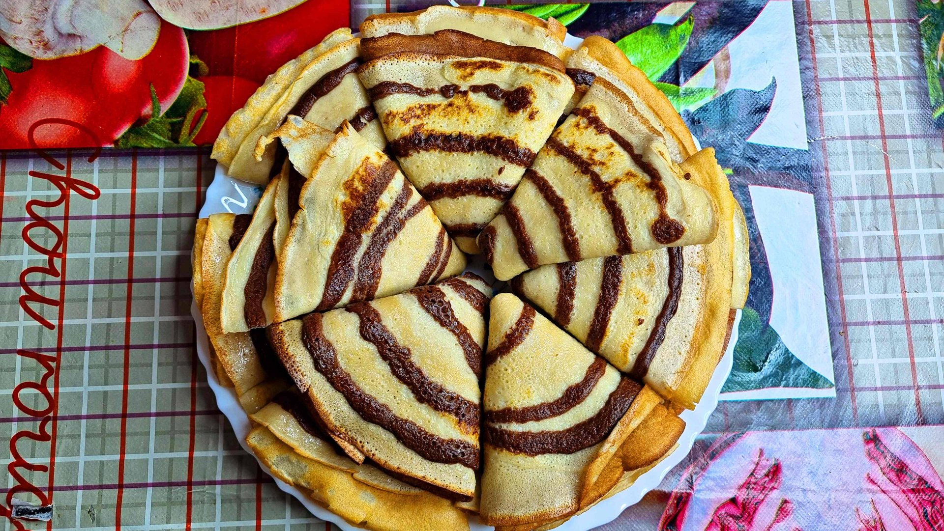 НЕОБЫЧНЫЕ И ОЧЕНЬ ВКУСНЫЕ БЛИНЧИКИ " ЗЕБРА " НА ЗАВТРАК!!! смотреть онлайн