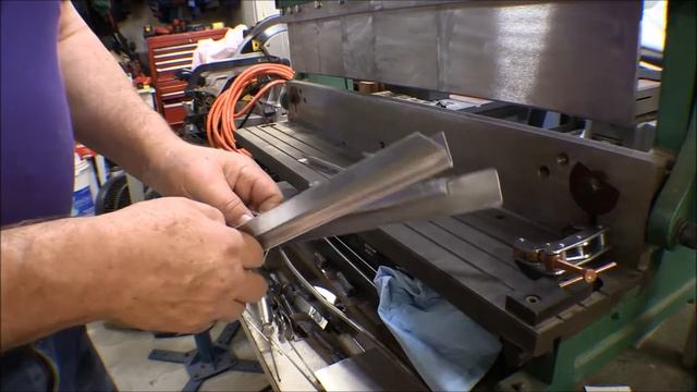 Piper Supercub Widebody refurbishment: left rear window fairing смотреть онлайн