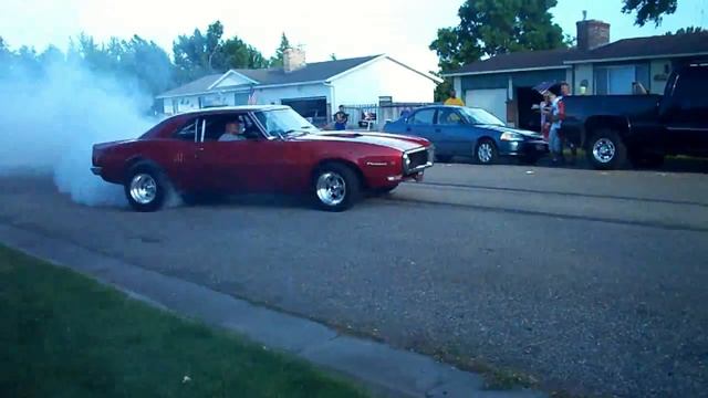 1968 Pontiac Firebird burnout July 4th 2011 смотреть онлайн
