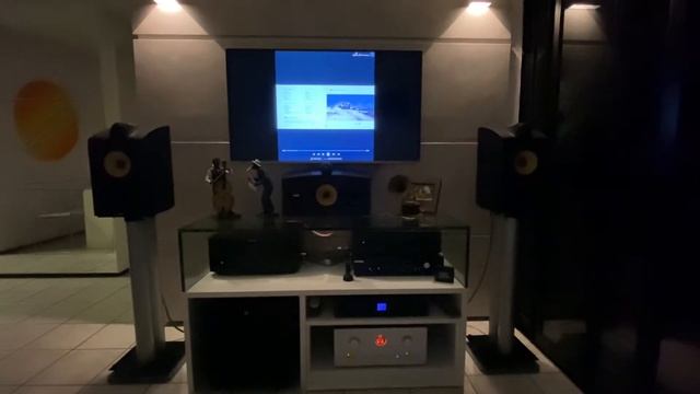 Vídeo 5 - B&W 705 + VINCENT SV-700 + MS6DAC + MACMINI. смотреть онлайн