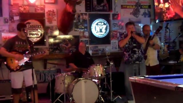 Daniel Berestovoy - The Cars Hiss By My Window (The Doors cover) смотреть онлайн