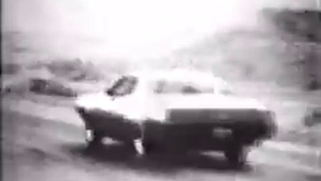 1971 Plymouth Road Runner Commercial смотреть онлайн