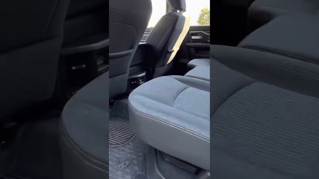 2021 Ram 2500 Sounds upgrade Sub Installation. смотреть онлайн
