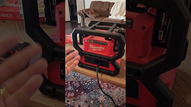Milwaukee Power Supply (M18 Battery Generator) Everything you might need to know! смотреть онлайн