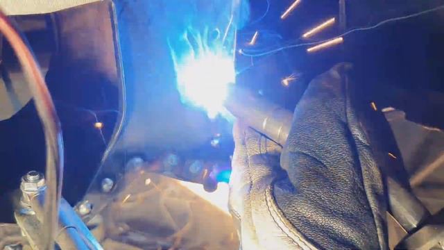 Saab 900 welding side panel for control arm, left side смотреть онлайн