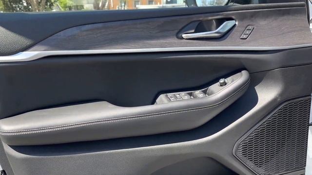 2023 Jeep Grand Cherokee Limited смотреть онлайн