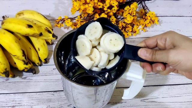 खास उन्हाळ्यासाठी 2 प्रकारचे मिल्कशेक | बनाना & एप्पल मिल्कशेक | Banana & Apple milkshake Recipe смотреть онлайн