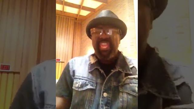 Marvin Williams sings "Trouble." смотреть онлайн