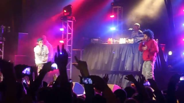 Mac Miller - Nikes On My Feet Live in Tucson 3/2/2012 смотреть онлайн