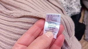 57. На барахолку за шмотками. Франция. Обзор и примерка вещей с барахолки.