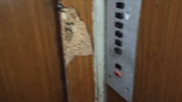 Лифт МЛЗ (1979), г/п 320 кг, V=0,71 м/с (ул. Украинская, 31, подъезд 6, г. Запорожье) смотреть онлайн