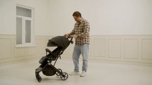 Прогулочнаая коляска Jovola Skyline. Обзор