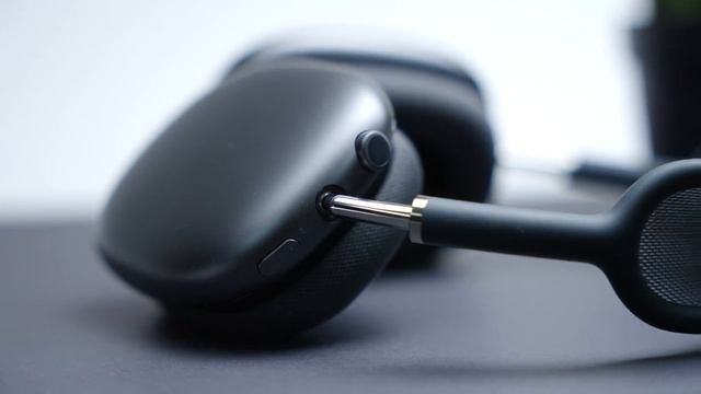 Apple vs. Sony Headphones - Who did it Better?? смотреть онлайн