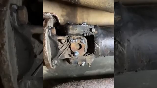 Бьёт. кардан, жесть. сто, и такое бывает. Почему же бьёт кардан?! смотреть онлайн