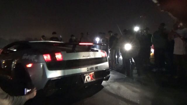 BACKFIRE BATTLE: Lamborghini vs Dodge Challenger смотреть онлайн