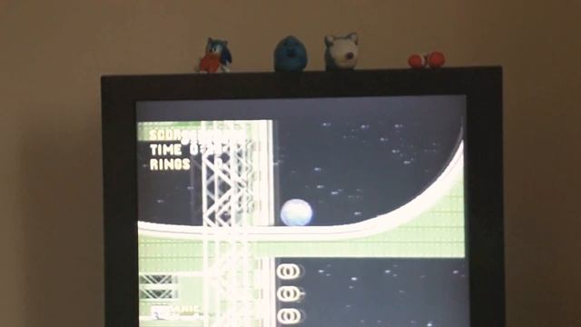 Playing Sega sonic the hedgehog 1.... смотреть онлайн