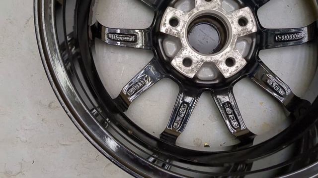 Литые диски R-16 Rial Lucca Diamond Blac (5x114.3)