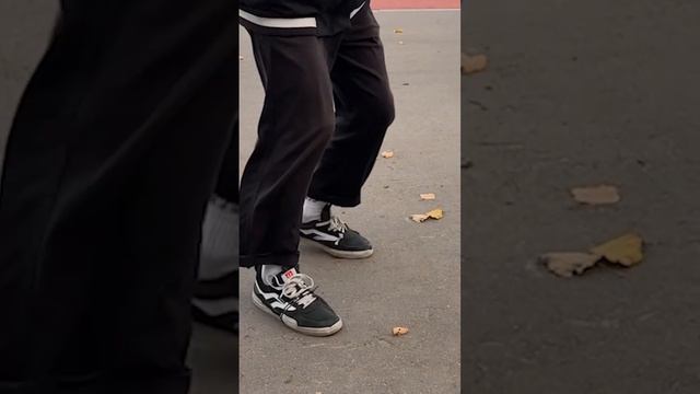 ЭТО ИСКРЯЩАЯ СКЕЙТ ОБУВЬ‼️ #скейт #а4 #скейтборд #шортс #shorts #рекомендации #рек смотреть онлайн