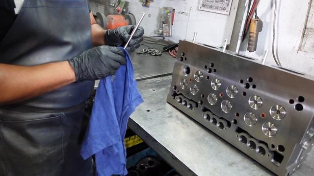 Detroit Diesel Cylinder Head (6V92 Valve Assembly) смотреть онлайн