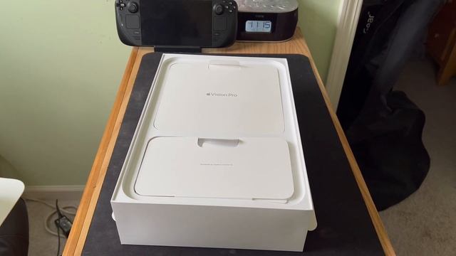 Apple Vision Pro Unboxing + Disney Plus смотреть онлайн