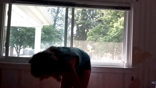 Julia Filak Falling Out Of a Window смотреть онлайн