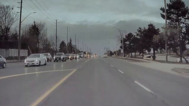TESLA MODEL 3 ALMOST CRUSHED BY SCHOOL BUS смотреть онлайн