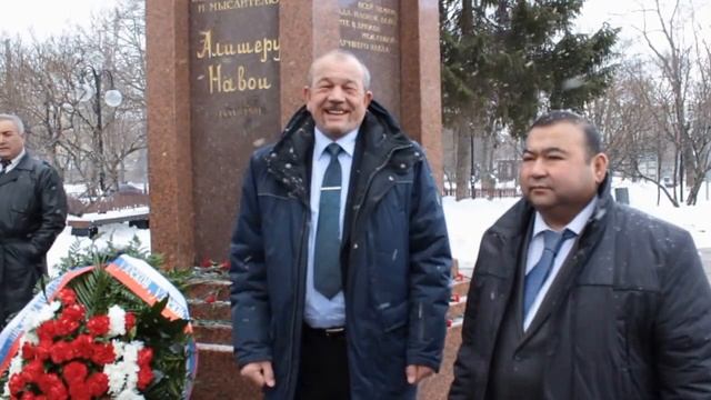 Алишер Навои! Его прекрасные строки открывают перед нами двери волшебного мира слова. смотреть онлайн