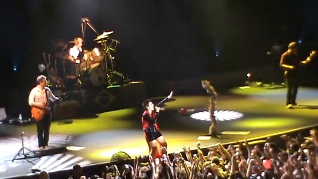 The Cranberries Live in Fortaleza - Linger - 23.10.10 - Cyz смотреть онлайн