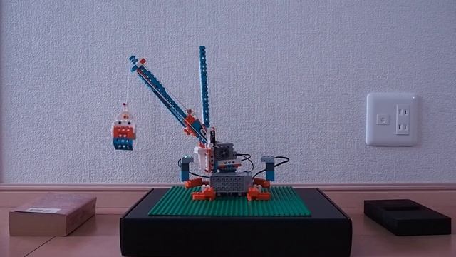 Apitor Robot Xで作ったクレーン (A Crane Built Using Apitor Robot X.)