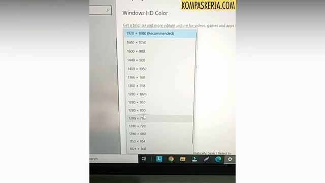 Cara Mengubah Resolusi Layar Laptop atau Komputer Windows 10 смотреть онлайн