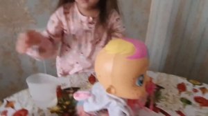 Варвара рассказывает и показывает свою игрушку Crybabies Единорог / Видео для детей/ обзор Крайбеби