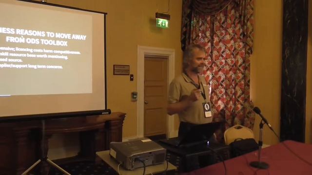 PyconUK 2016: Rewriting without rewriting - porting an ATC radar display to PyQt смотреть онлайн