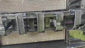 Установка защитной сетки  радиатора на Весту СВ Кросс НГ.