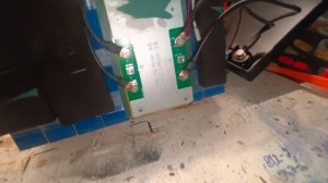 Разборка и тест LiFePo4 с Алиэкспресс.12 вольт 200Ач